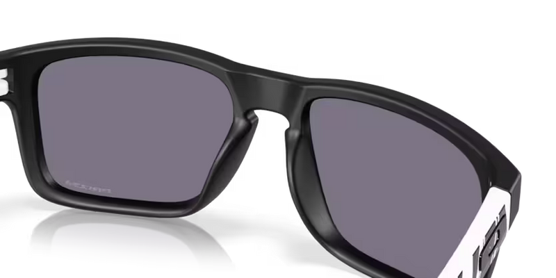 Koop de Oakley Holbrook Duality Collection Matte Black Prizm Black veilig en snel bij Revert 95 online of kom hem passen in de winkel in Haarlem.