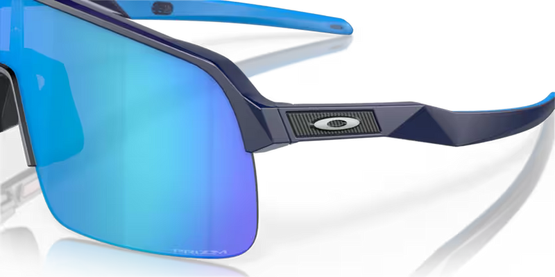 Koop de Oakley Sutro Lite Matte Navy Prizm Violet veilig en snel bij Revert 95 online of kom hem passen in de winkel in Haarlem.