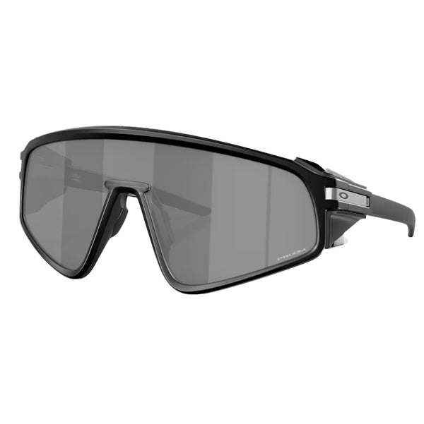 Bestel de Oakley Latch Panel Prizm Black Matte Black snel, gemakkelijk en veilig bij Revert 95. Check onze website voor de gehele Oakley collectie of kom gezellig langs bij onze winkel in Haarlem.