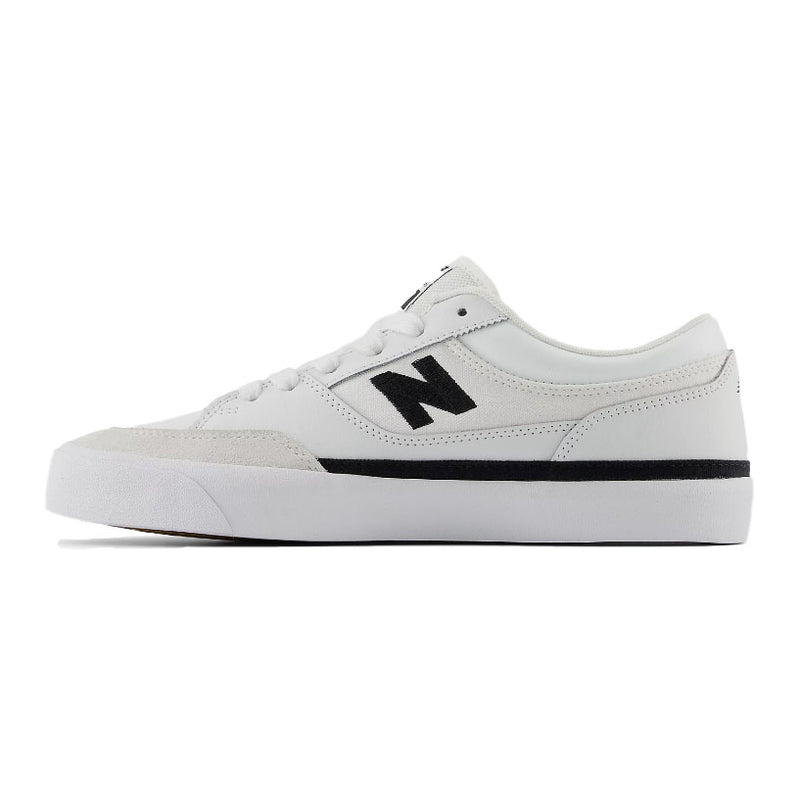 Bestel de New Balance Numeric NM417LWW snel, veilig en gemakkelijk bij Revert 95. Check onze website voor de gehele New Balance Numeric collectie of kom gezellig langs bij onze winkel in Haarlem.