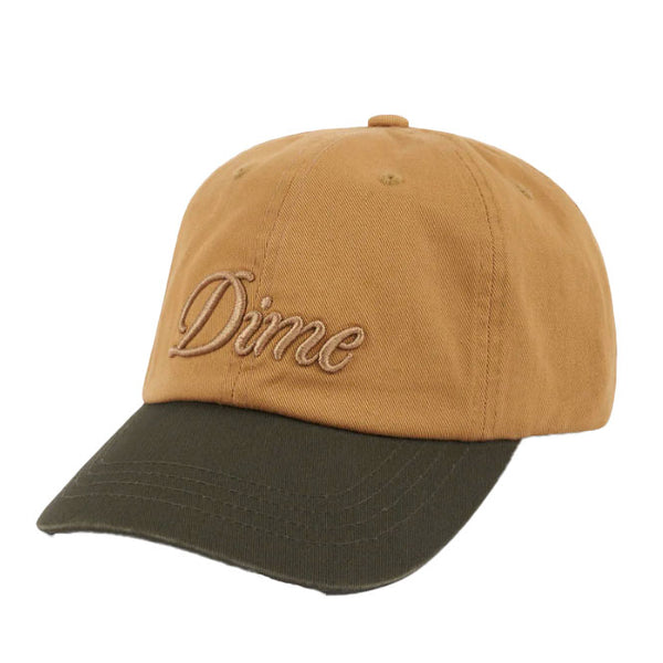 Bestel de Dime Cursive Low Pro Cap snel, veilig en gemakkelijk bij Revert 95. Check de gehele Dime collectie op onze site, of kom gezellig langs bij onze winkel in Haarlem.