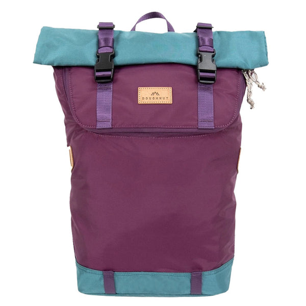 Bestel de Doughnut Christopher Euro Series Rolltop Backpack purple snel, veilig en gemakkelijk bij Revert 95. Check de gehele Doughnut collectie op onze site, of kom gezellig langs bij onze winkel in Haarlem.