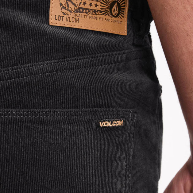 Bestel de Volcom Solver 5 Pocket Cord Stealth snel, veilig en gemakkelijk bij Revert 95. Check de gehele Volcom collectie op onze site, of kom gezellig langs bij onze winkel in Haarlem.