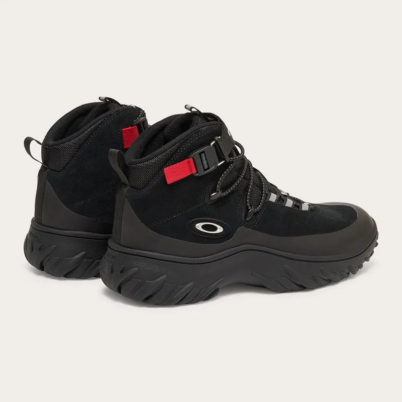 Koop de Oakley Meridian Boot Blackout snel en veilig online of in de winkel bij Revert 95.